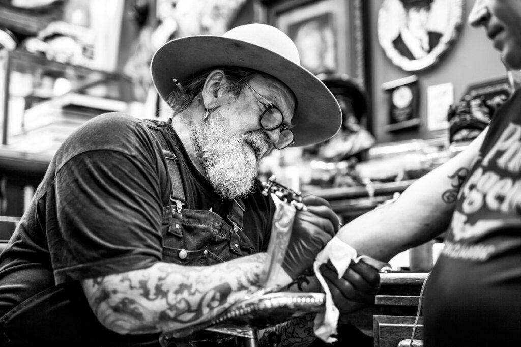 Henk Schiffmacher,artista del tatuaje